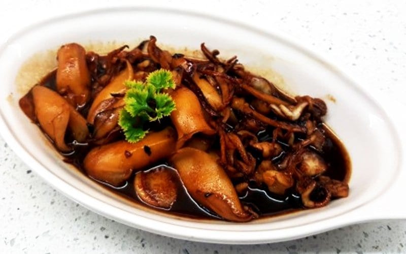 Quick and easy stir-fried squid with dark soya sauce
