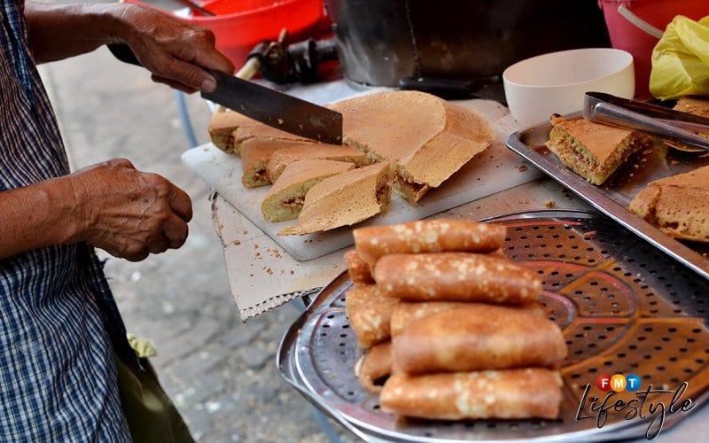 5 traditional snacks Petaling Street is famous for