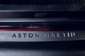 Aston Martin 007 Edition-V8 Vantage-DBS Superleggera-8