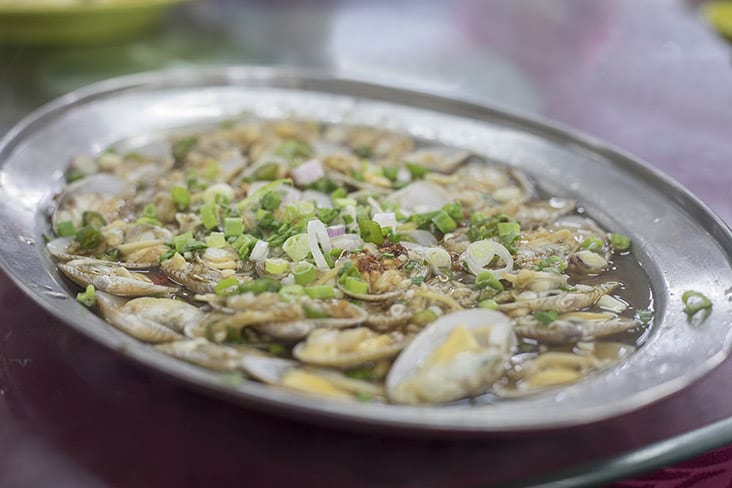 Fresh 'lala' clams require only steaming to retain their sweetness