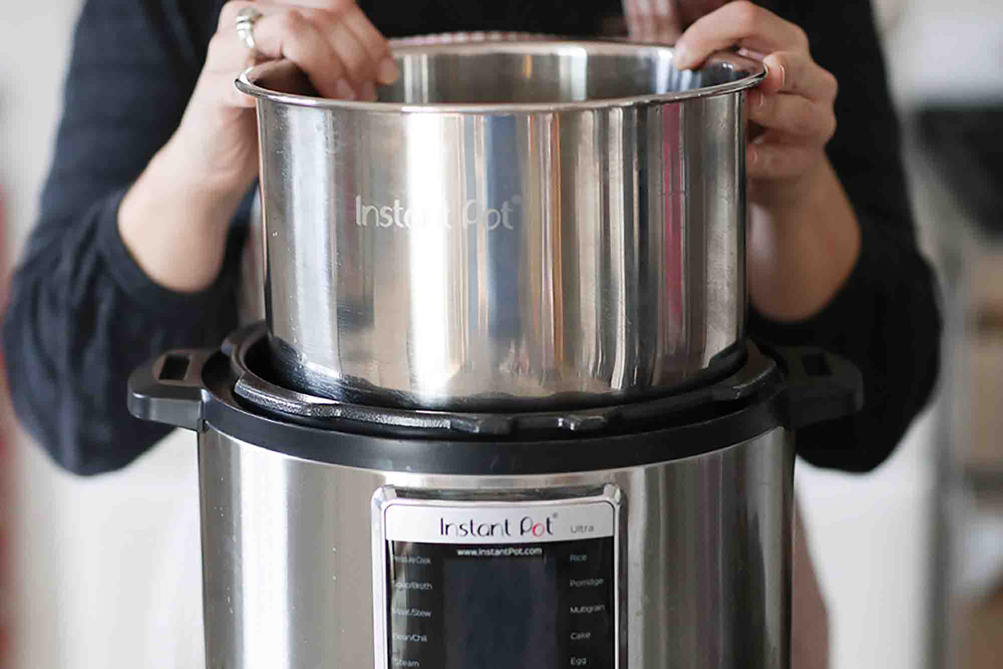 Guide to the Instant Pot - How to insert the inner pot