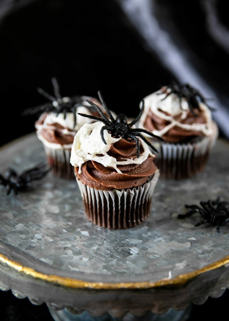cobweb cupcakes for halloween
