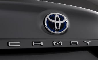 2021 Toyota Camry Hybrid-12
