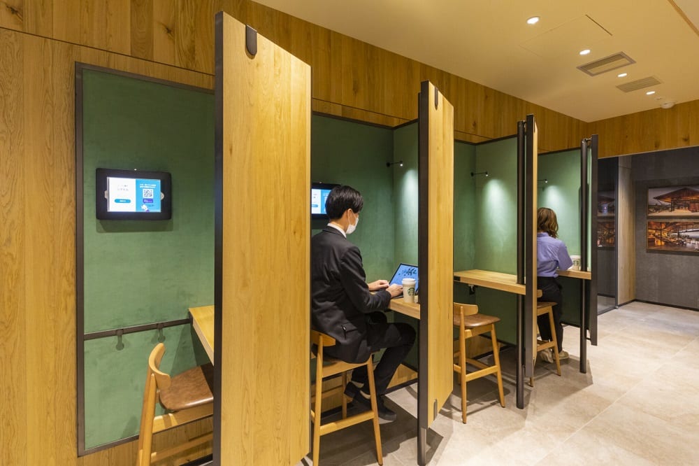Starbucks has opened a store in Tokyo with private booths that businesspeople can reserve. — Image Courtesy of Starbucks Japan