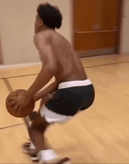 【影片】反手360度灌籃！模板是喬丹+Kobe的超新星，身體素質太炸了！-黑特籃球-NBA新聞影音圖片分享社區