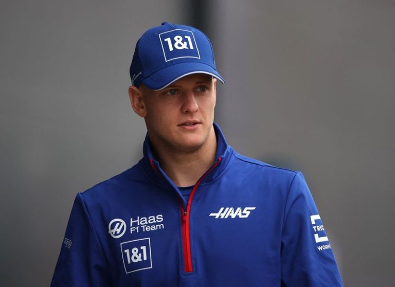 Motorsport: Motor racing-Schumacher finally grabs first points finish