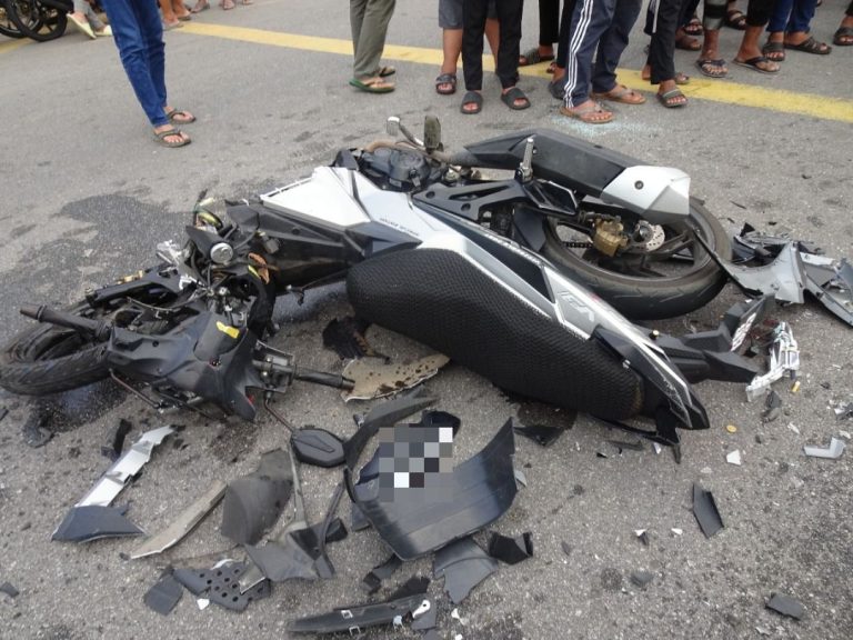 Teen on motorcycle killed in crash with car in Melaka