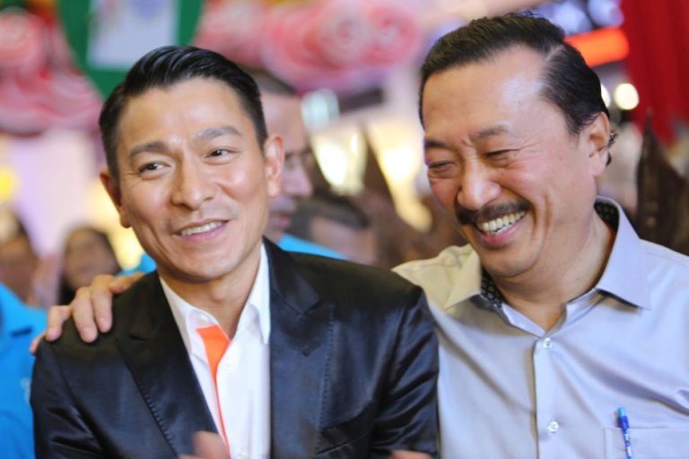 Hong Kong singer Andy Lau spotted with Malaysian tycoon Vincent Tan in Kepong